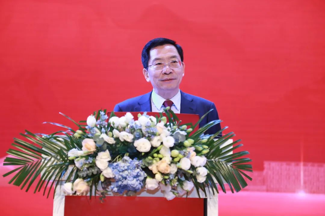 融合创新,引领未来:2024年河南中医药大学产教融合大会成功召开 融合创新,引领未来:2024年河南中医药大学产教融合大会成功召开